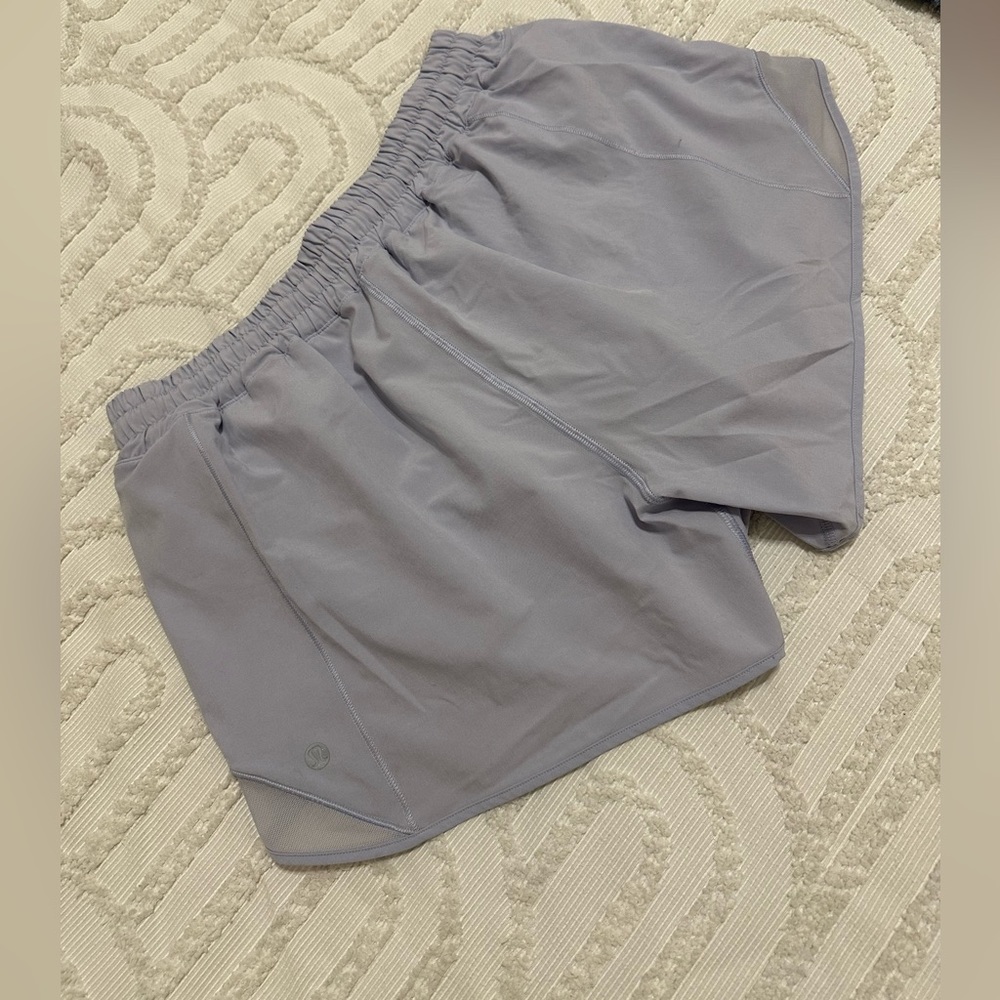 LULULEMON HOTTY HOT LOW RISE 4”